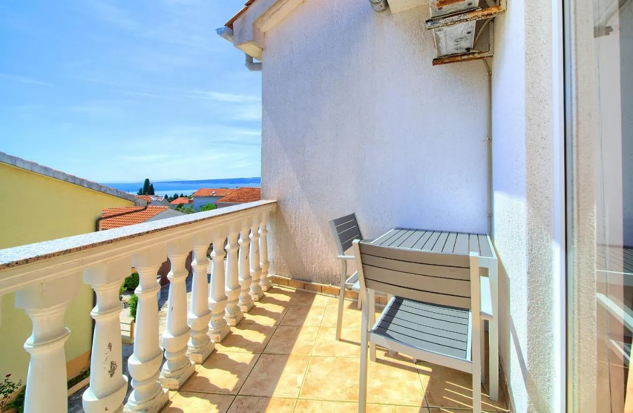 Apartment Henrik Krk Town Croatia