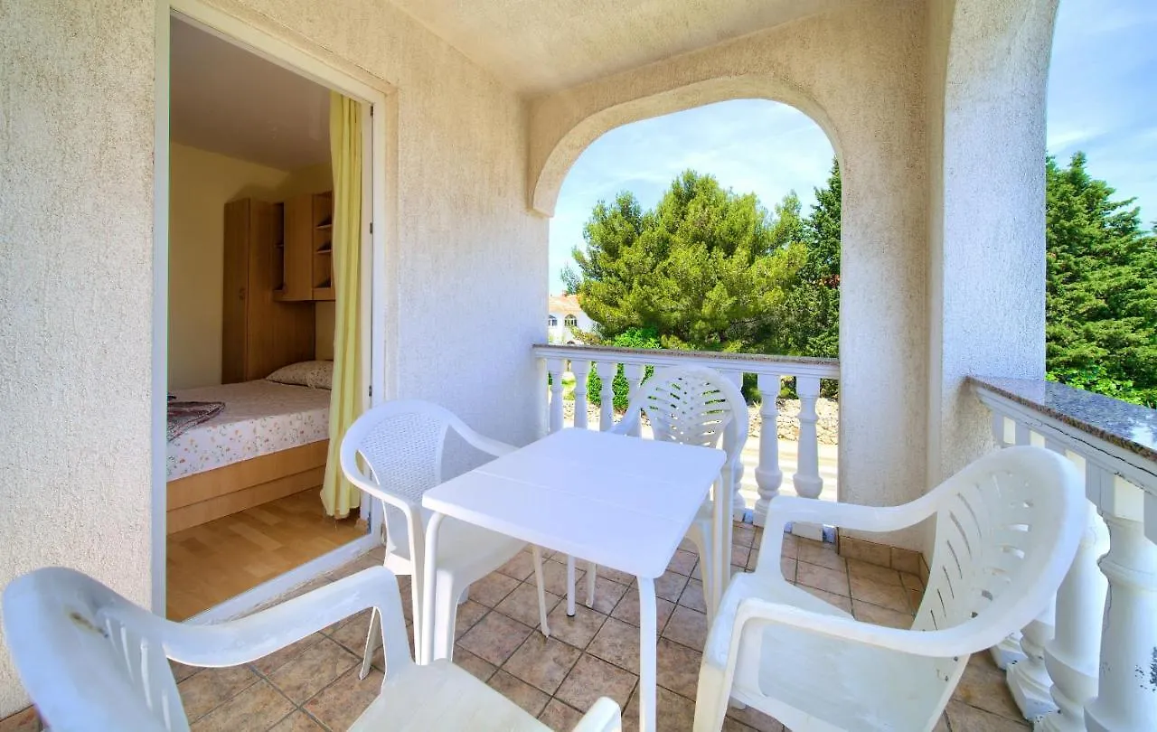 Apartment Henrik Krk Town Croatia