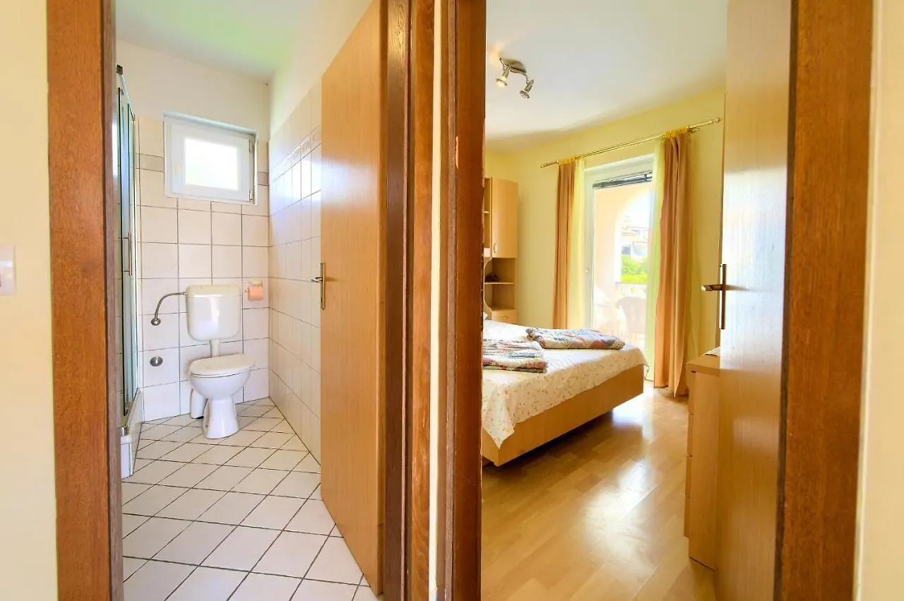 Apartment Henrik Krk Town