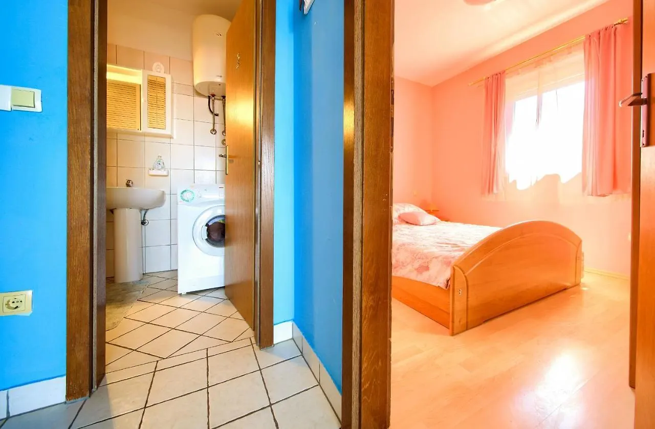 Apartment Henrik Krk Town
