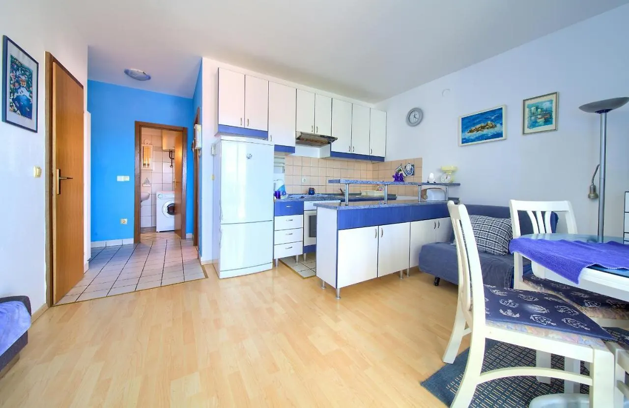 Apartment Henrik Krk Town 0*,