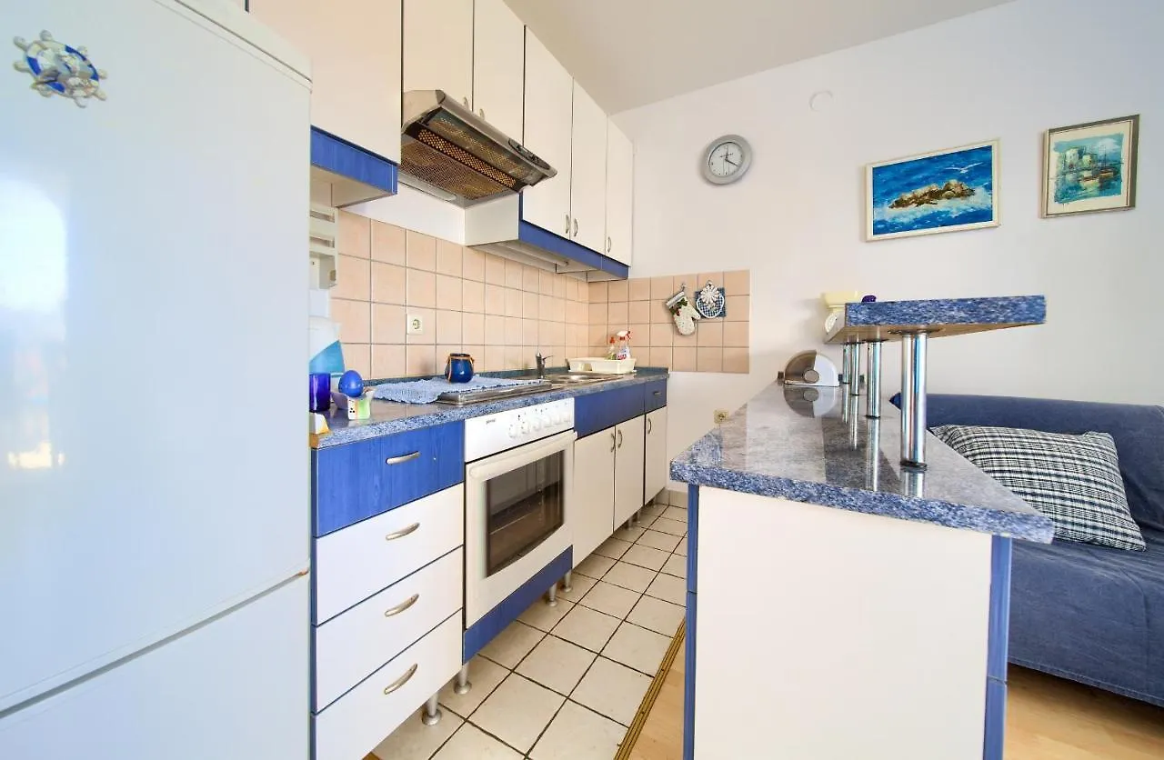 Apartment Henrik Krk Town
